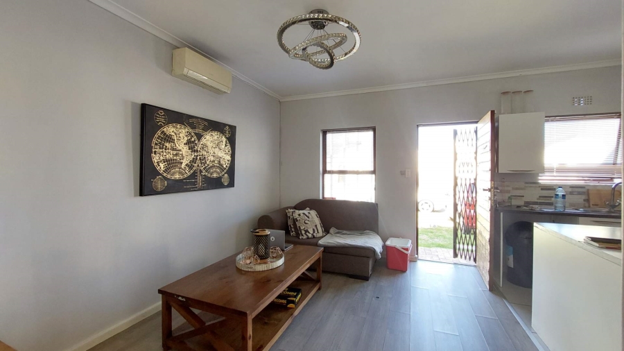 2 Bedroom Property for Sale in Victoria Park Western Cape